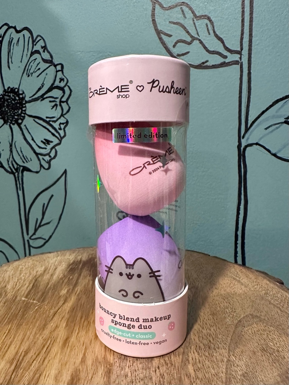 Crème x Pusheen Pink & Purple Makeup Sponge Duo